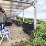 6 Person In Gilleleje-by Traum * Gilleleje