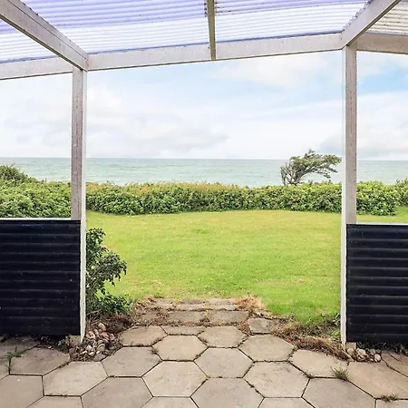 6 Person In Gilleleje-by Traum