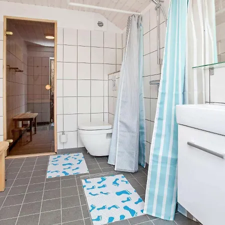 6 Person In * Gilleleje